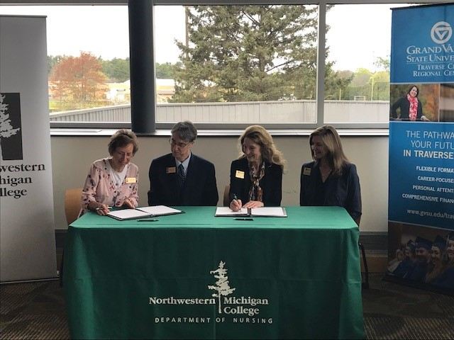Leaders from GVSU, NMC nursing programs sign concurrent agreement